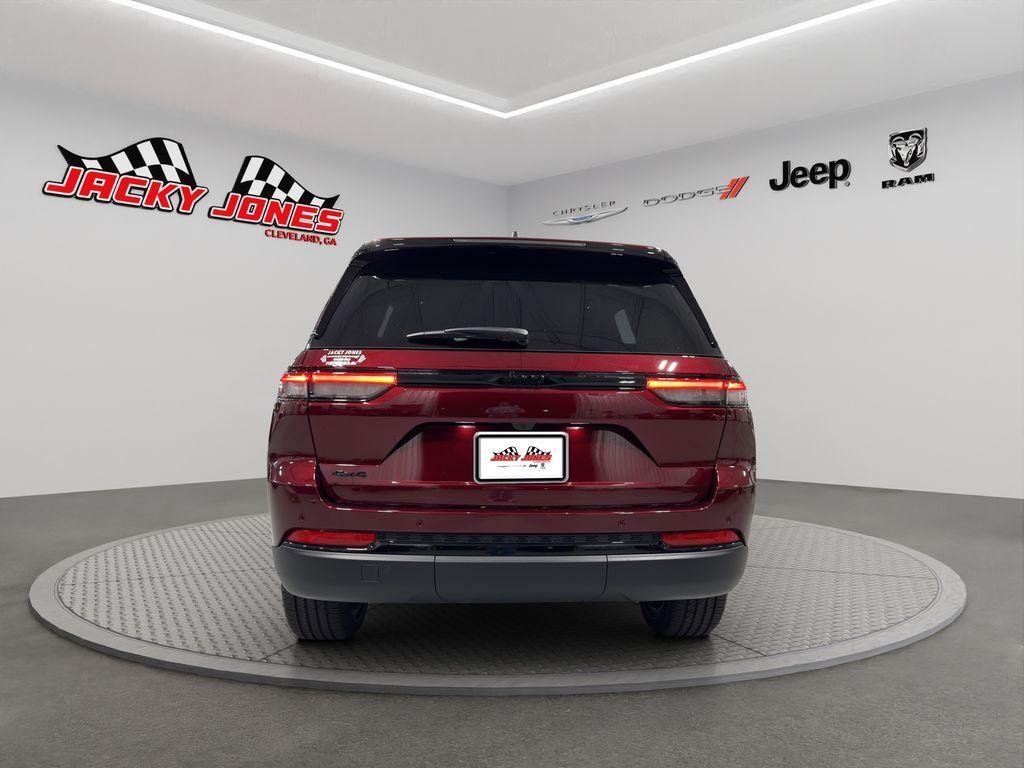 new 2025 Jeep Grand Cherokee car, priced at $45,908