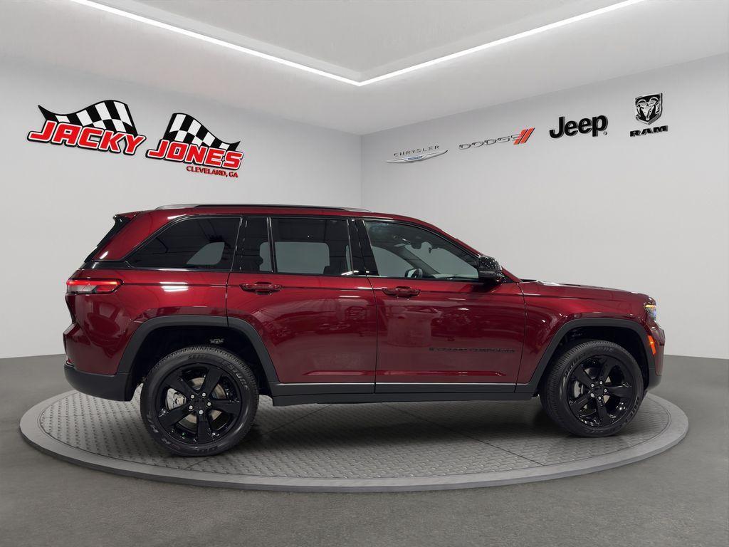 new 2025 Jeep Grand Cherokee car, priced at $45,908