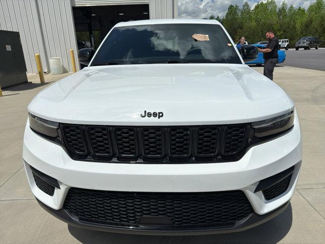 used 2023 Jeep Grand Cherokee car, priced at $39,995