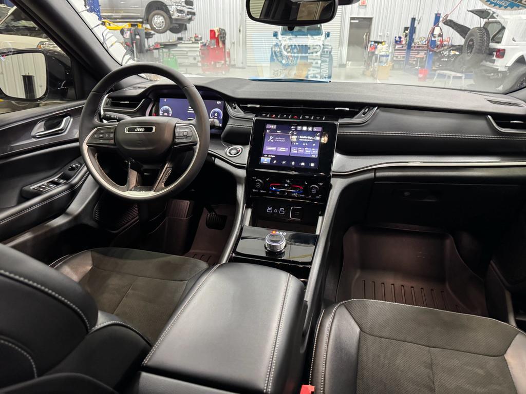 used 2023 Jeep Grand Cherokee car, priced at $39,769