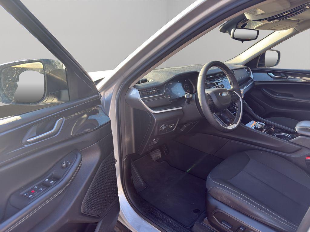 used 2023 Jeep Grand Cherokee L car, priced at $25,869