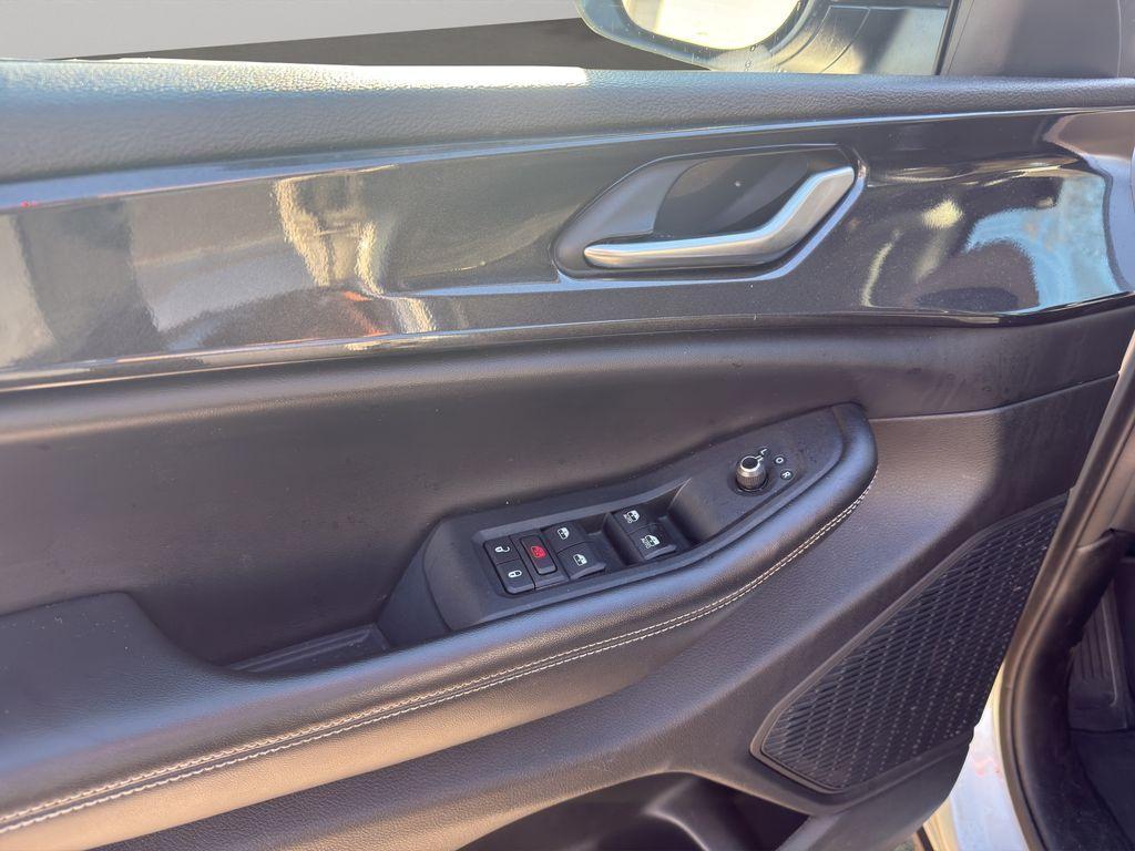 used 2023 Jeep Grand Cherokee L car, priced at $25,869