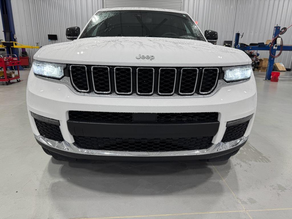 used 2024 Jeep Grand Cherokee L car, priced at $33,969
