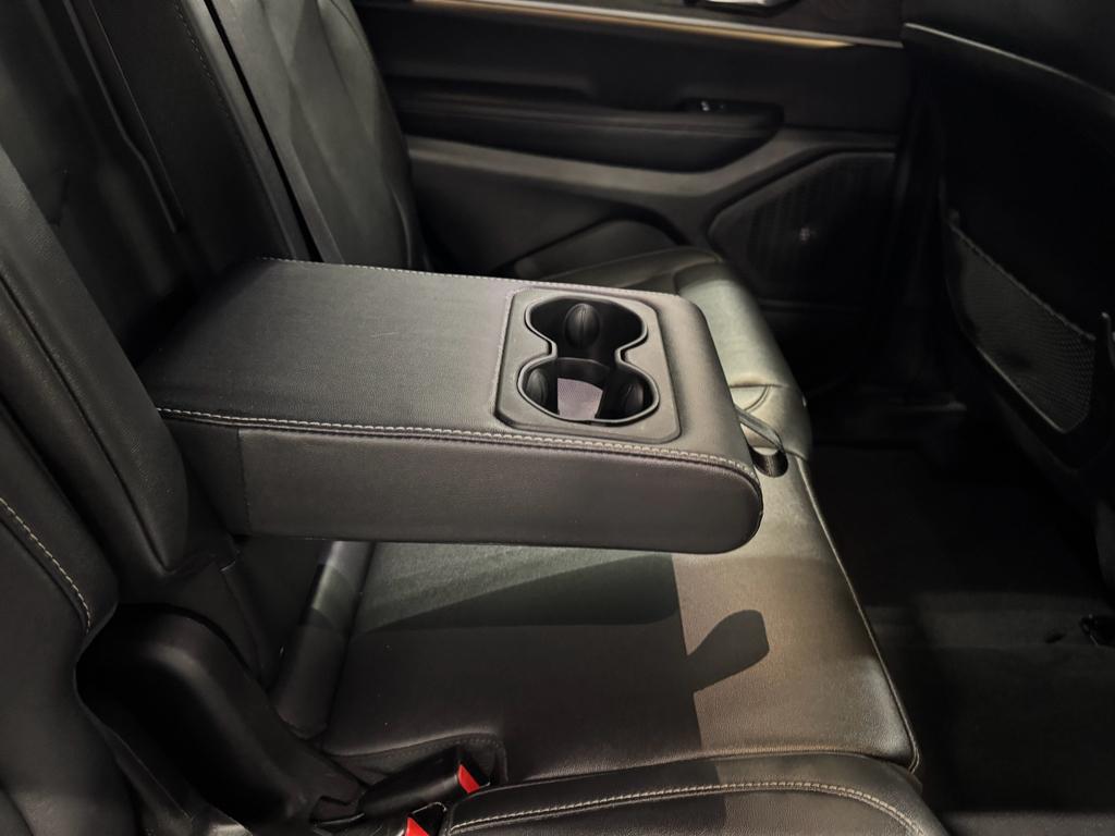 used 2024 Jeep Grand Cherokee L car, priced at $40,769