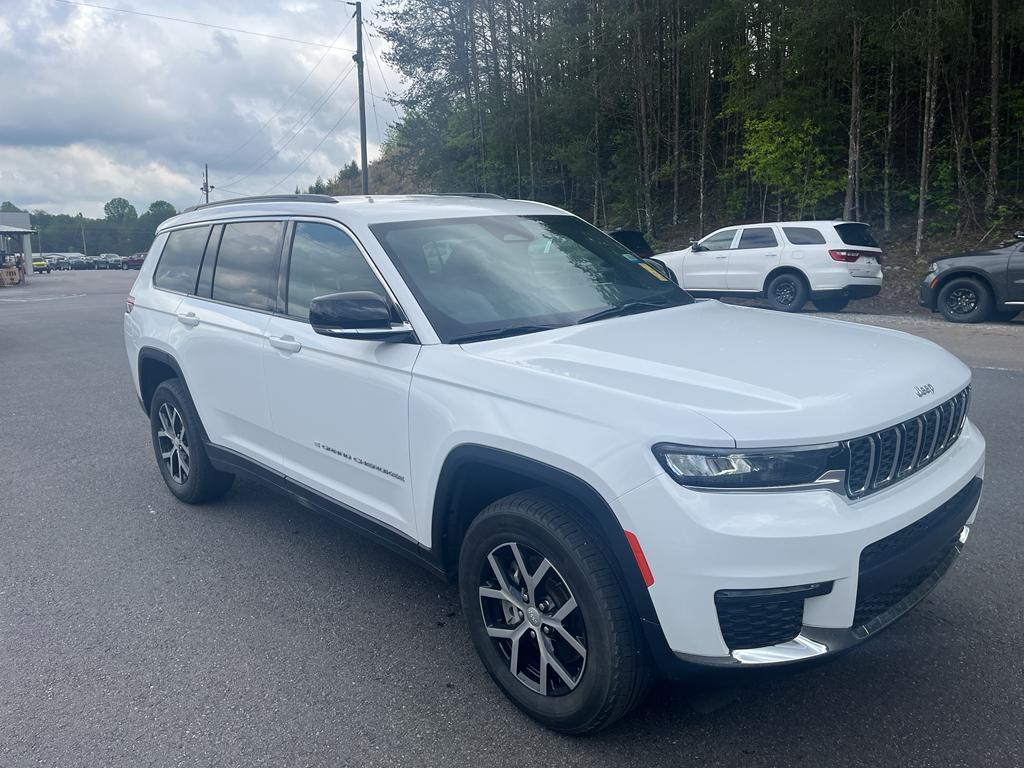 used 2024 Jeep Grand Cherokee L car, priced at $40,995