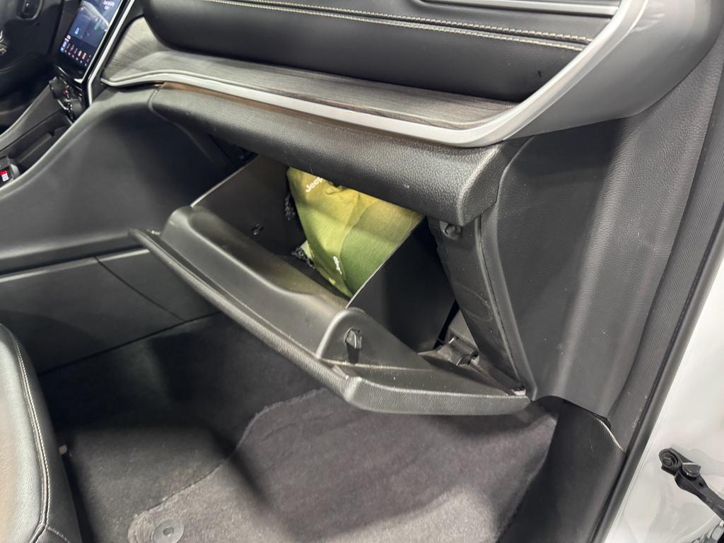 used 2024 Jeep Grand Cherokee L car, priced at $33,969