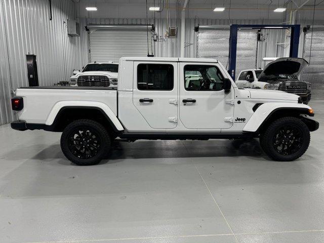 new 2024 Jeep Gladiator car, priced at $45,976