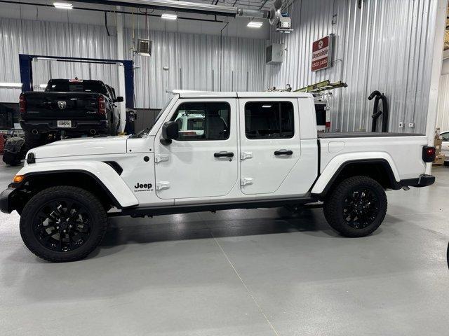 new 2024 Jeep Gladiator car, priced at $45,976