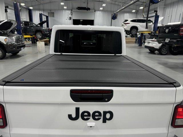 new 2024 Jeep Gladiator car, priced at $45,976