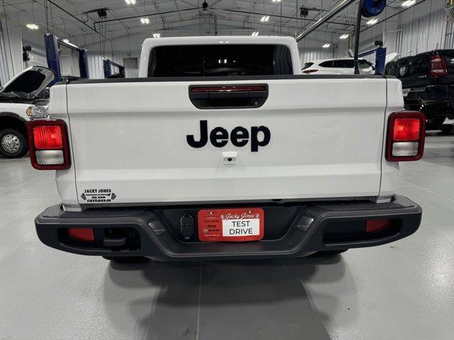 new 2024 Jeep Gladiator car, priced at $45,976