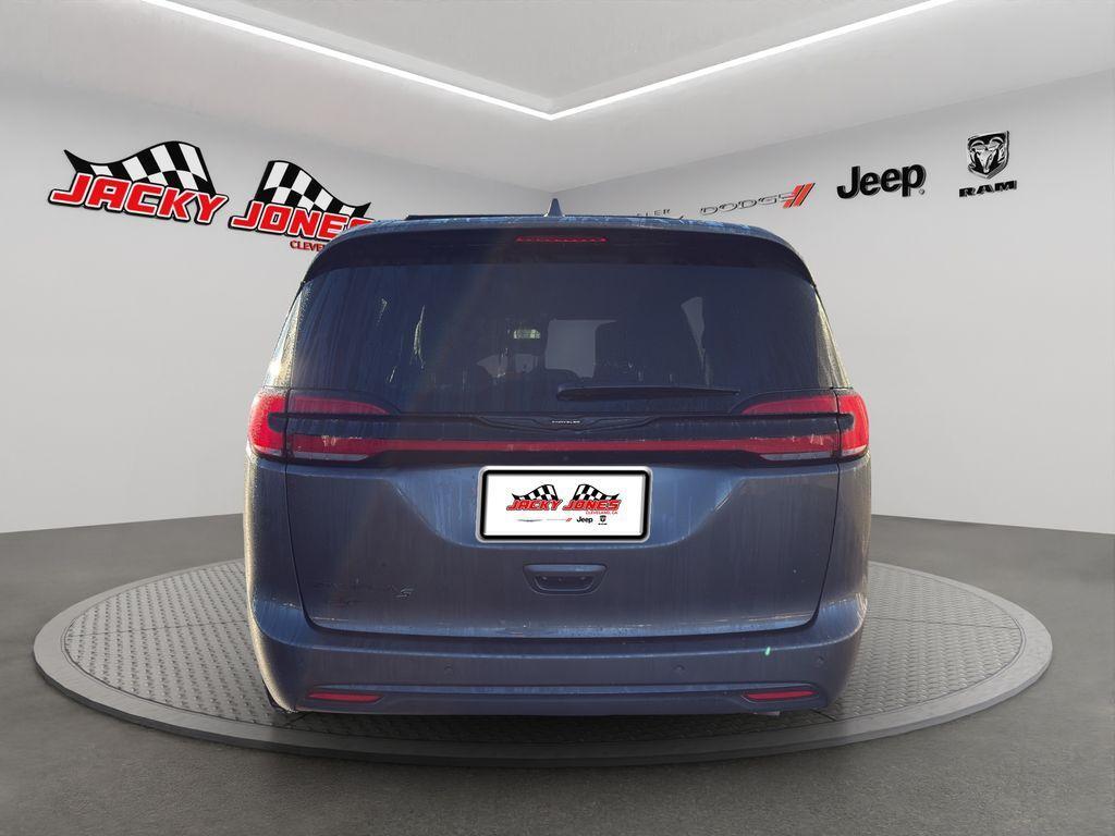 used 2021 Chrysler Pacifica car, priced at $24,969