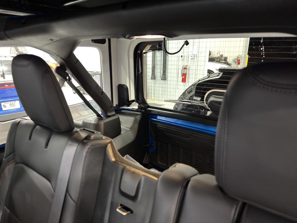 new 2025 Jeep Wrangler car