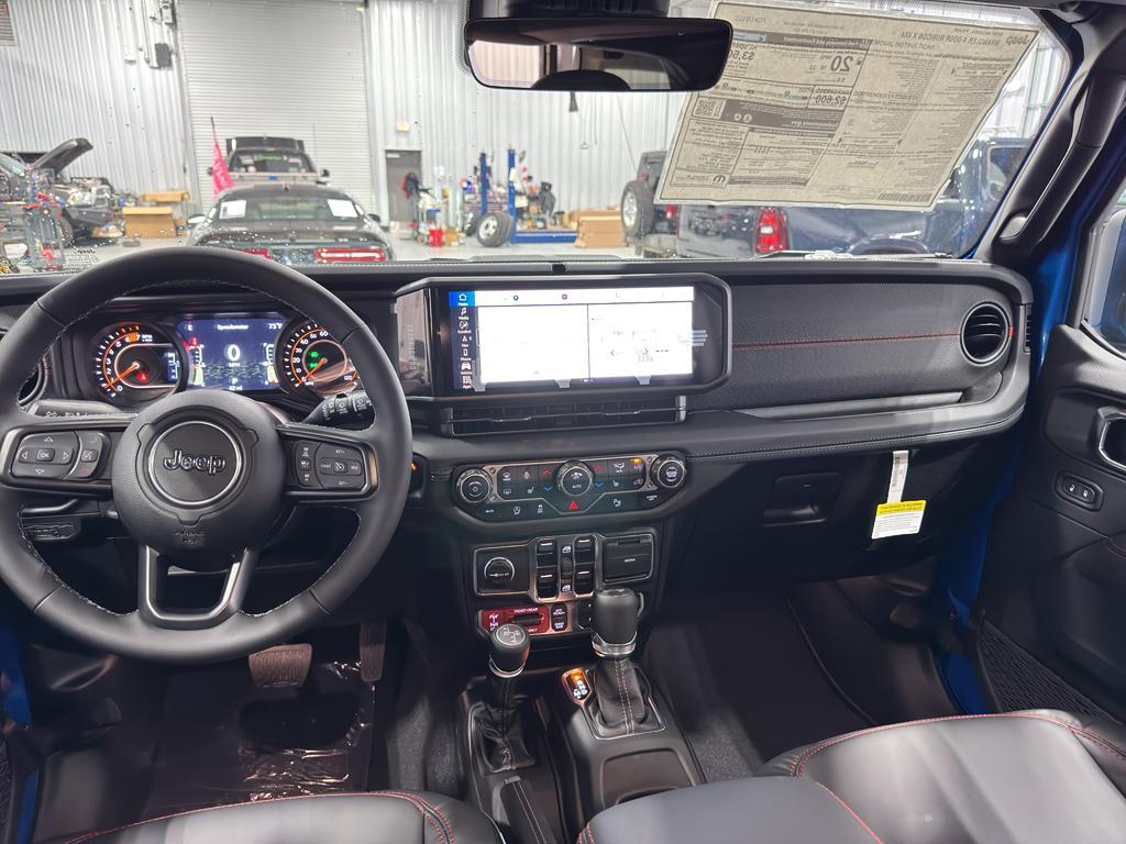 new 2025 Jeep Wrangler car