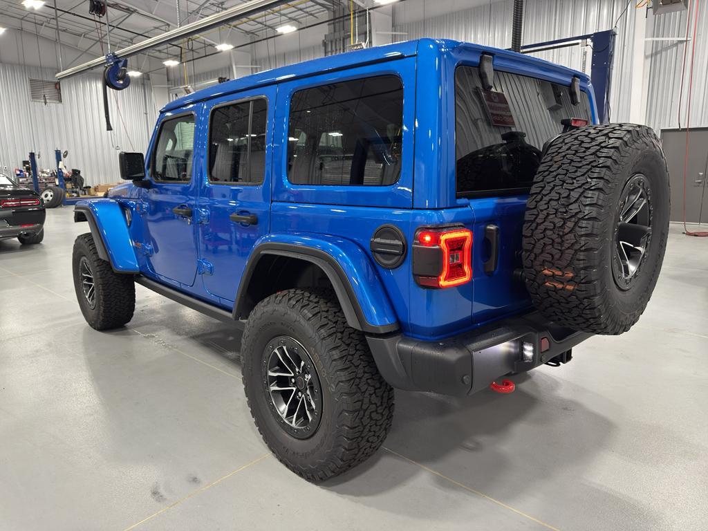 new 2025 Jeep Wrangler car