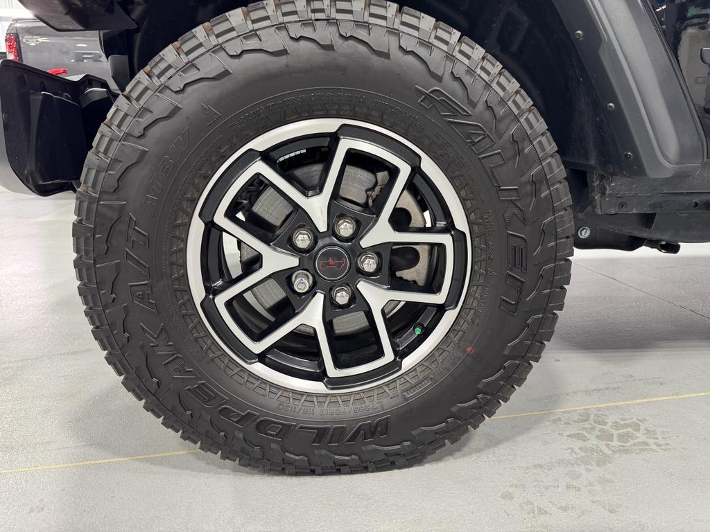 used 2024 Jeep Gladiator car, priced at $39,877