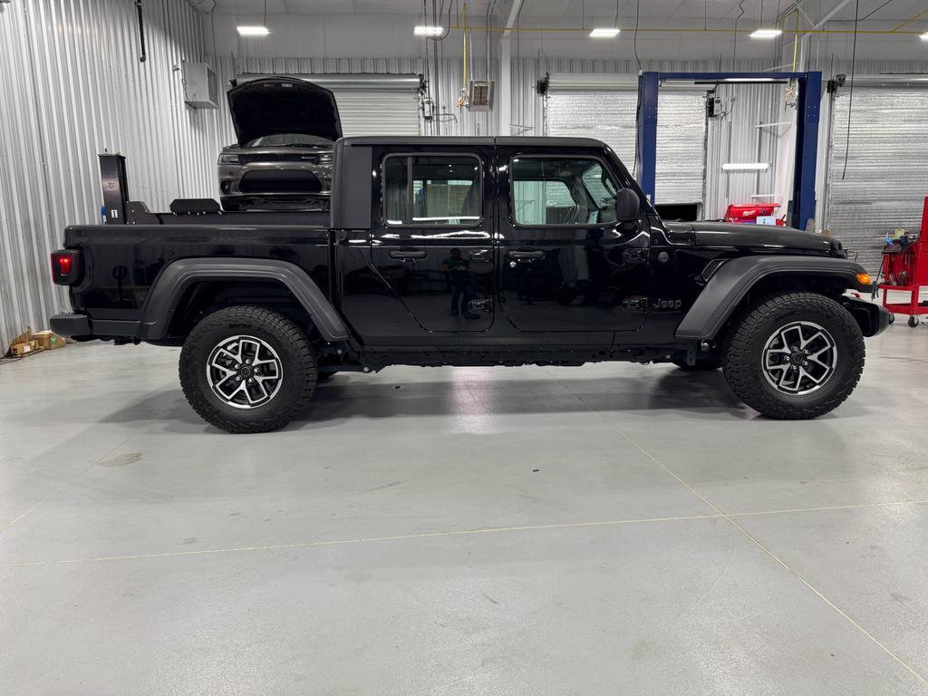 used 2024 Jeep Gladiator car, priced at $39,877