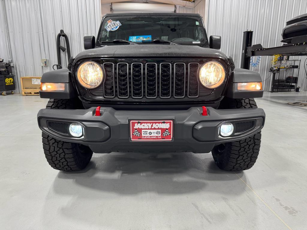 used 2024 Jeep Gladiator car, priced at $39,877