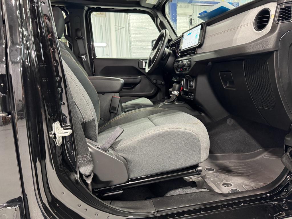 used 2024 Jeep Gladiator car, priced at $39,877