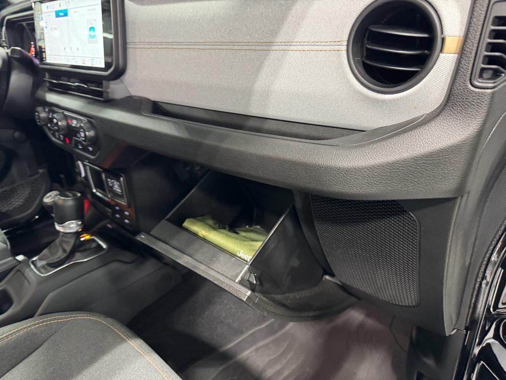 used 2024 Jeep Gladiator car, priced at $39,877