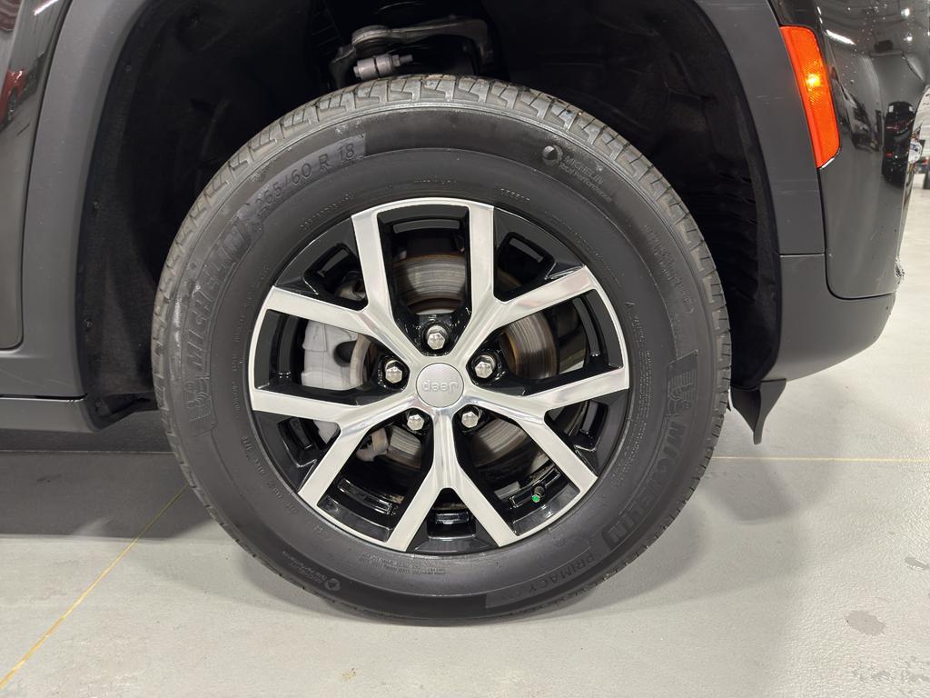 used 2024 Jeep Grand Cherokee car, priced at $35,969