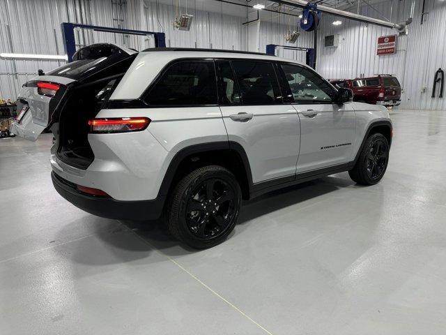 new 2024 Jeep Grand Cherokee car, priced at $47,840