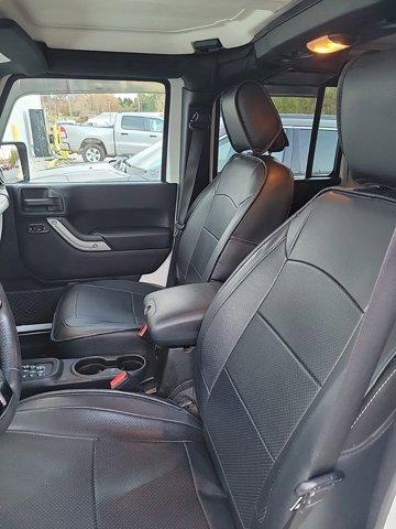 used 2015 Jeep Wrangler Unlimited car, priced at $26,995