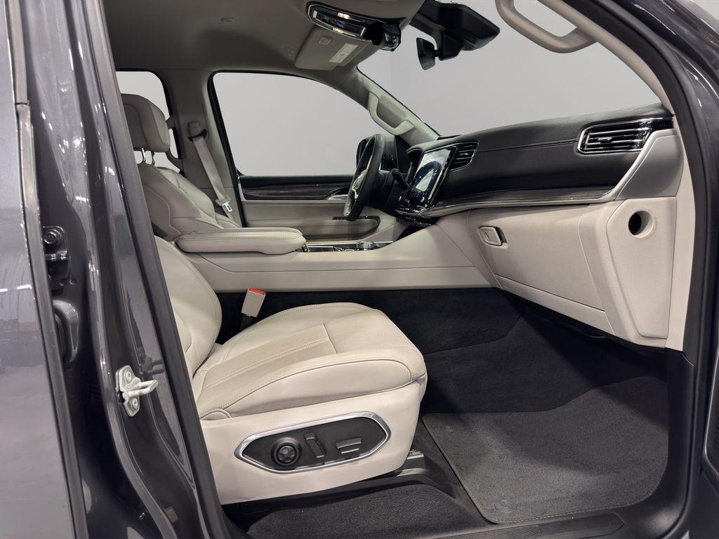 used 2022 Jeep Wagoneer car, priced at $47,569