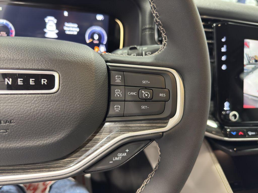 used 2022 Jeep Wagoneer car, priced at $47,569