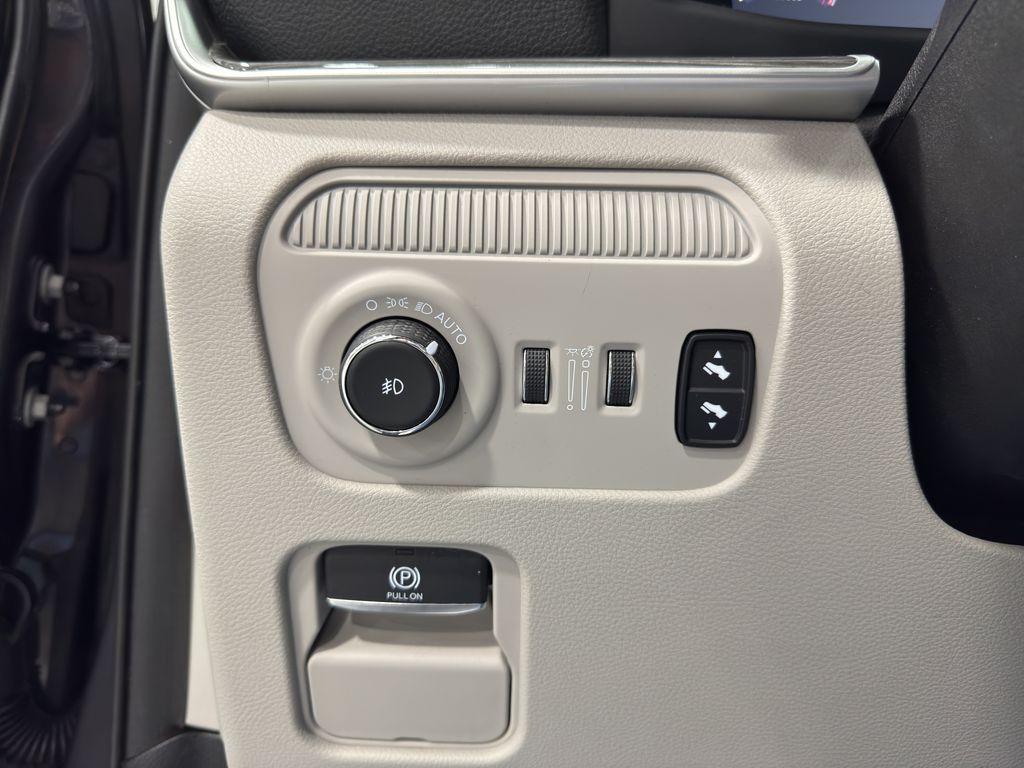 used 2022 Jeep Wagoneer car, priced at $47,569