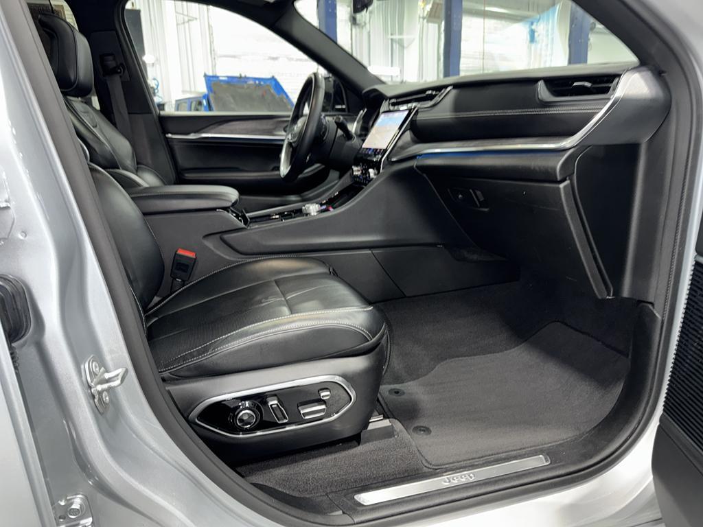 used 2021 Jeep Grand Cherokee L car, priced at $35,969