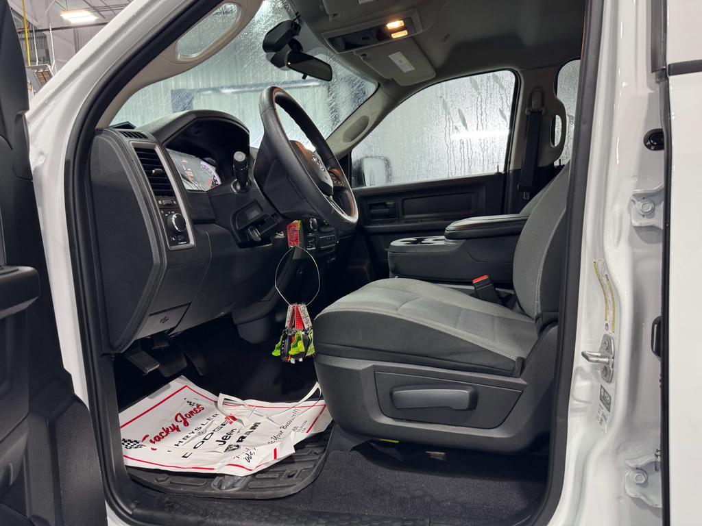 used 2022 Ram 1500 Classic car, priced at $31,969
