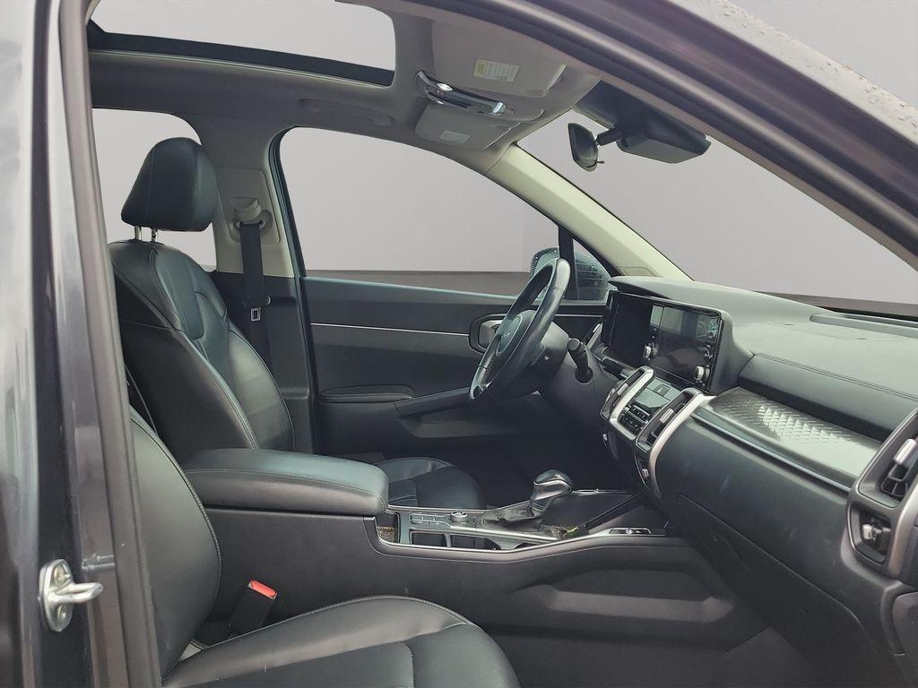 used 2022 Kia Sorento car, priced at $22,969