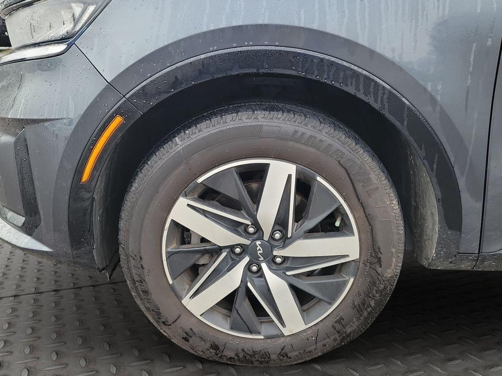 used 2022 Kia Sorento car, priced at $22,969