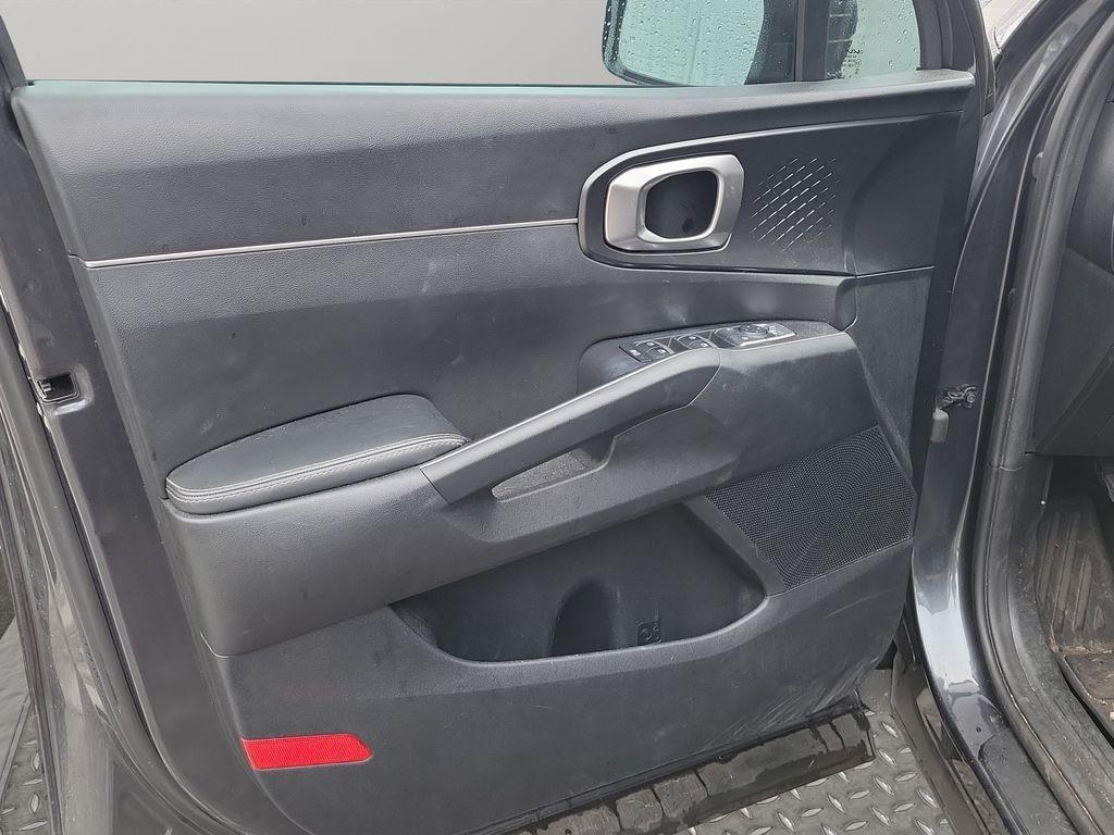 used 2022 Kia Sorento car, priced at $22,969