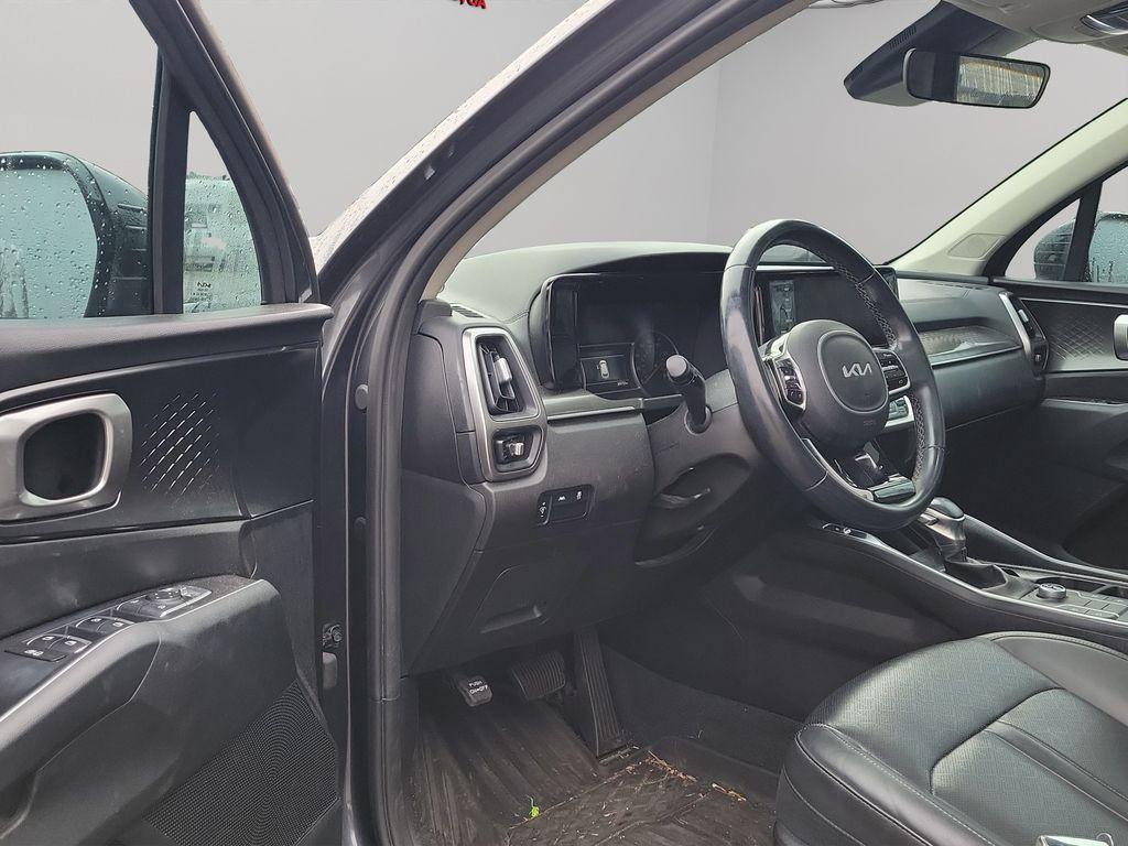 used 2022 Kia Sorento car, priced at $22,969