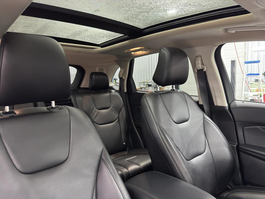 used 2022 Ford Edge car, priced at $30,569