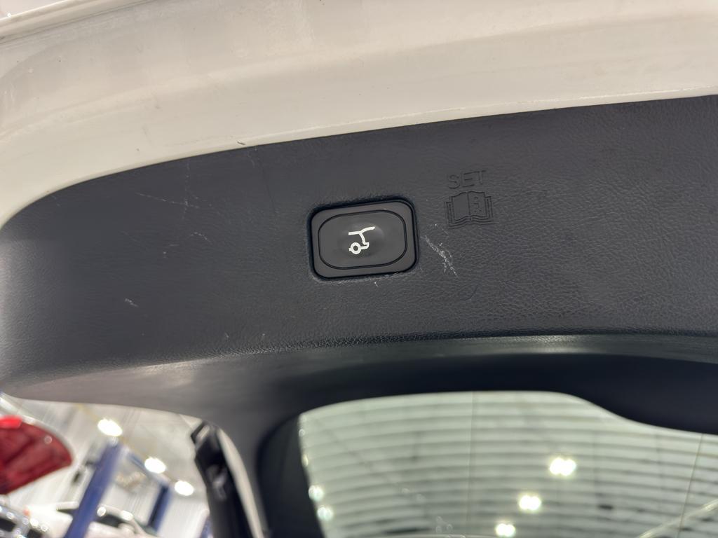 used 2022 Ford Edge car, priced at $30,569