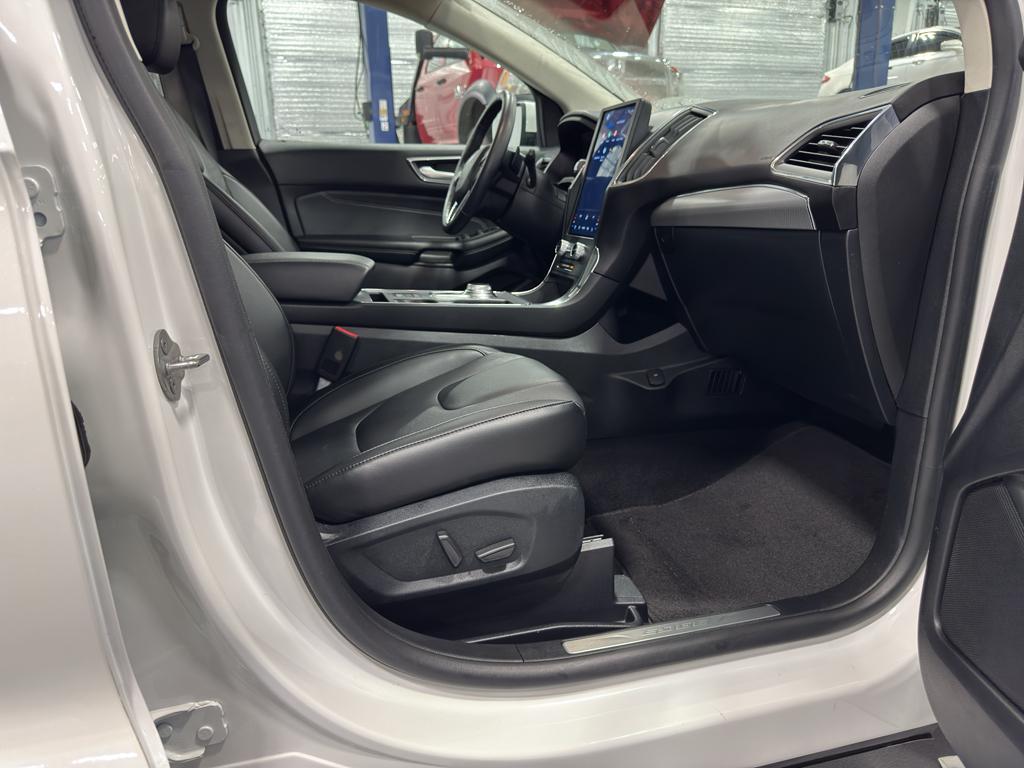used 2022 Ford Edge car, priced at $30,569
