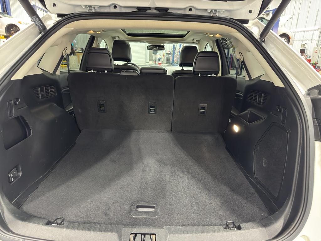 used 2022 Ford Edge car, priced at $30,569