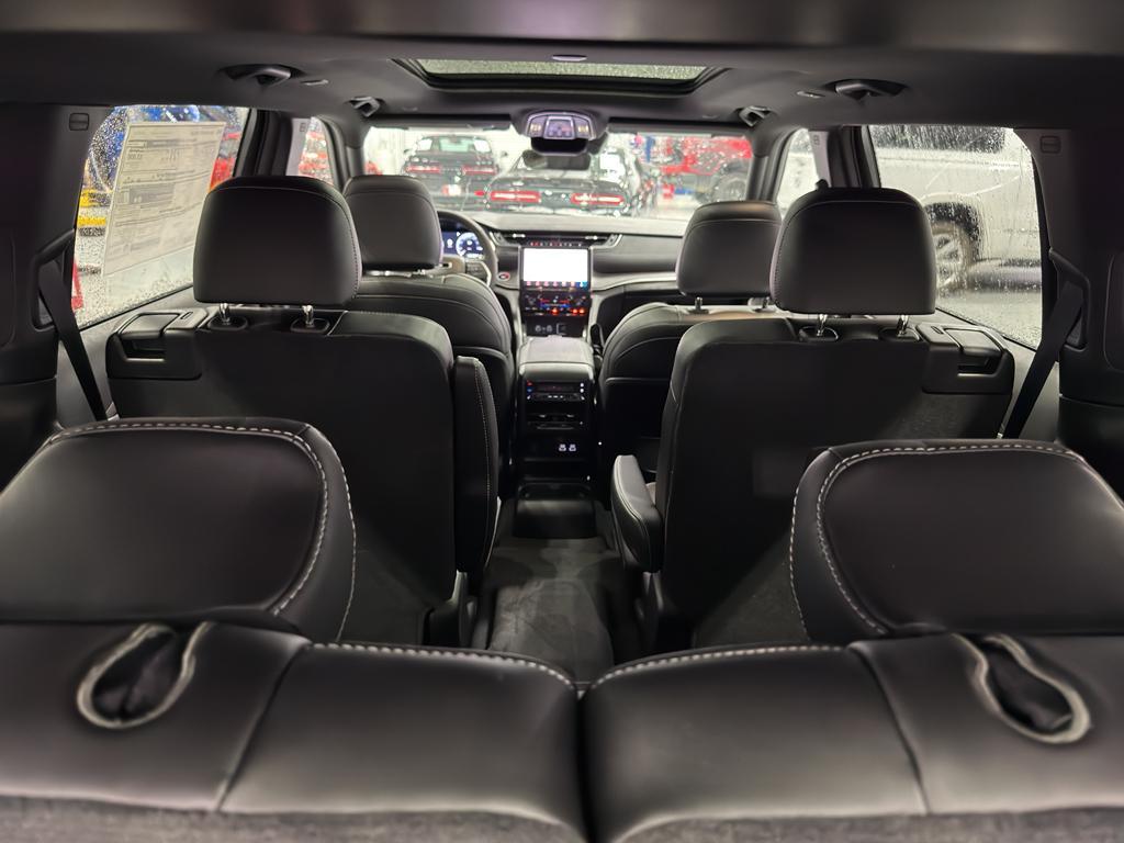 new 2025 Jeep Grand Cherokee L car
