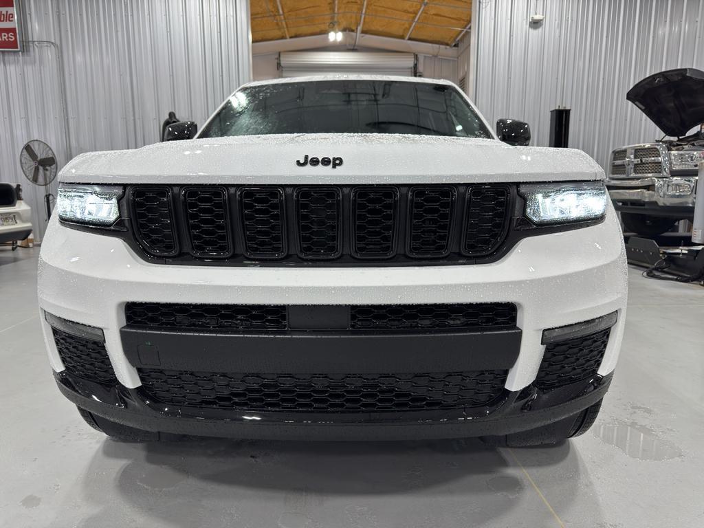 new 2025 Jeep Grand Cherokee L car