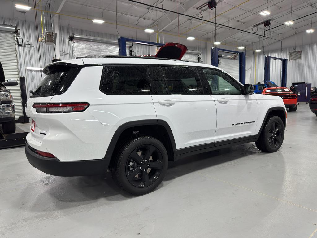 new 2025 Jeep Grand Cherokee L car