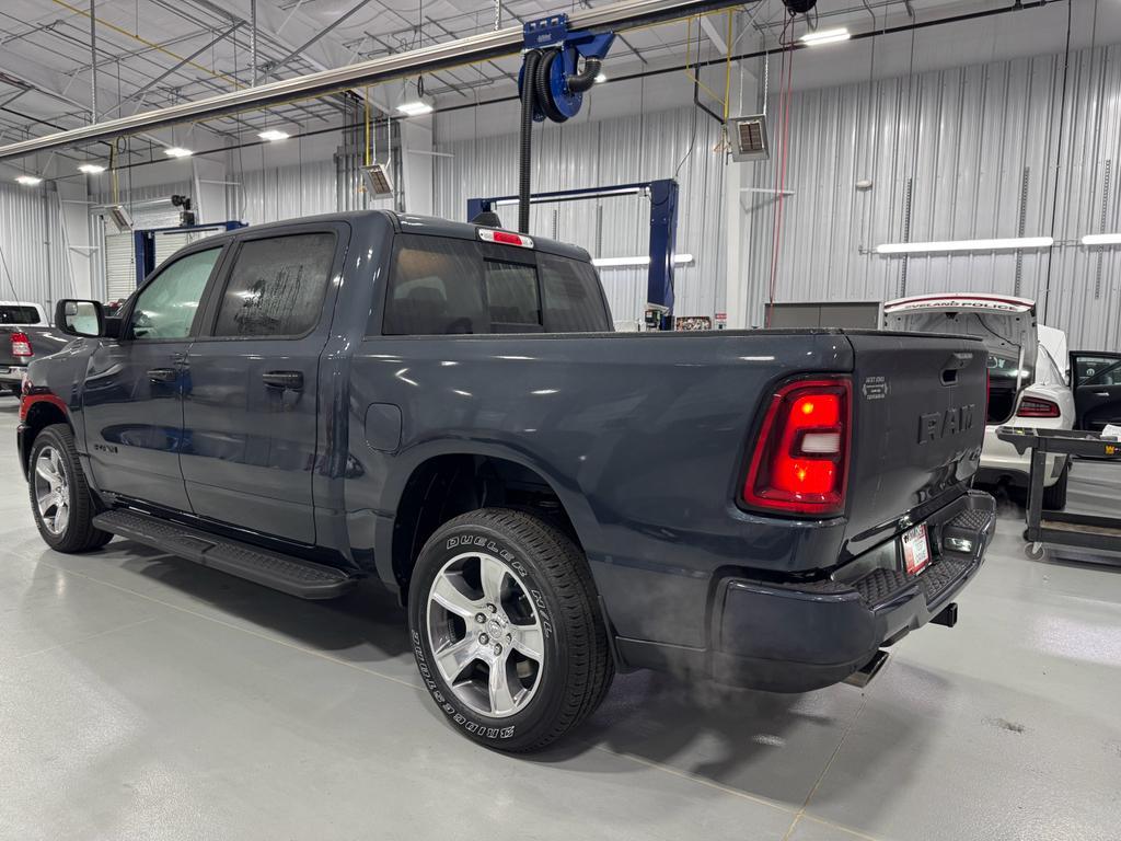 new 2025 Ram 1500 car