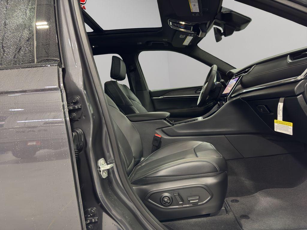 new 2025 Jeep Grand Cherokee L car, priced at $57,110