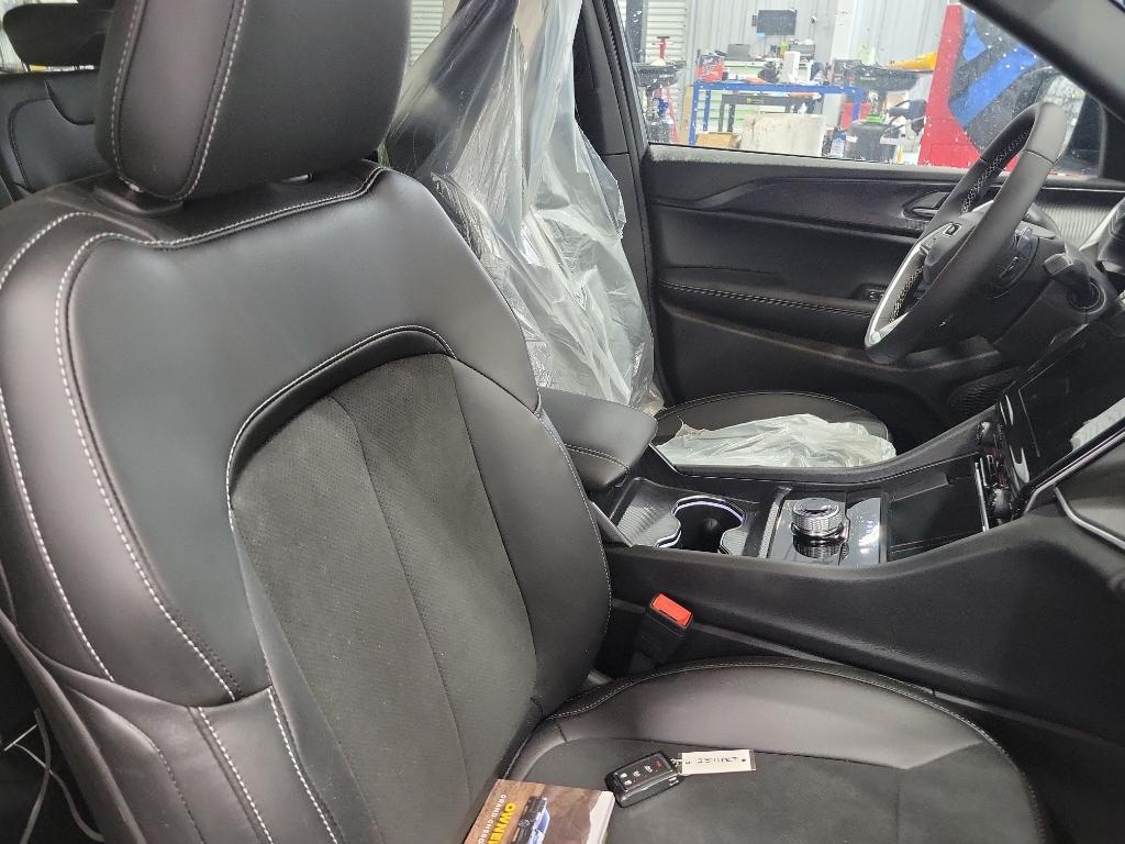 used 2025 Jeep Grand Cherokee L car, priced at $34,769