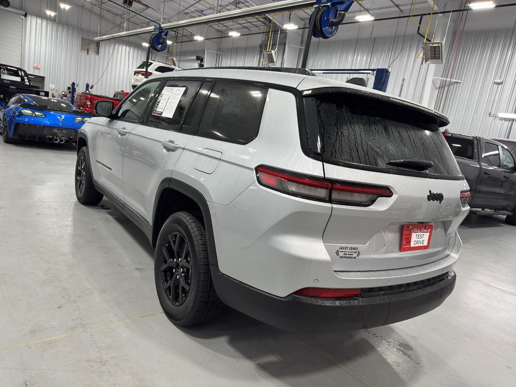 used 2025 Jeep Grand Cherokee L car, priced at $39,969