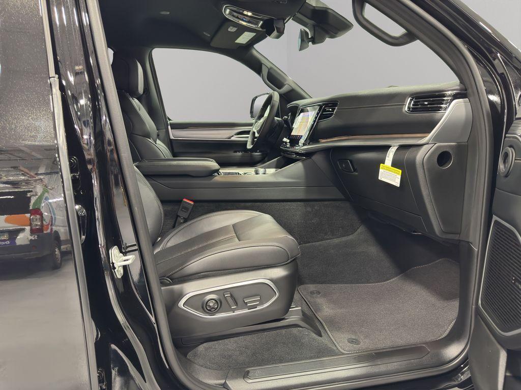 new 2025 Jeep Wagoneer car, priced at $71,978