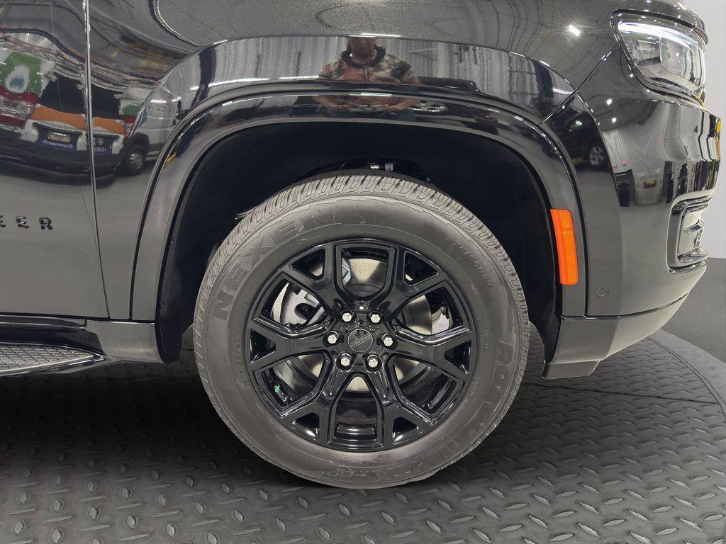 new 2025 Jeep Wagoneer car, priced at $71,978