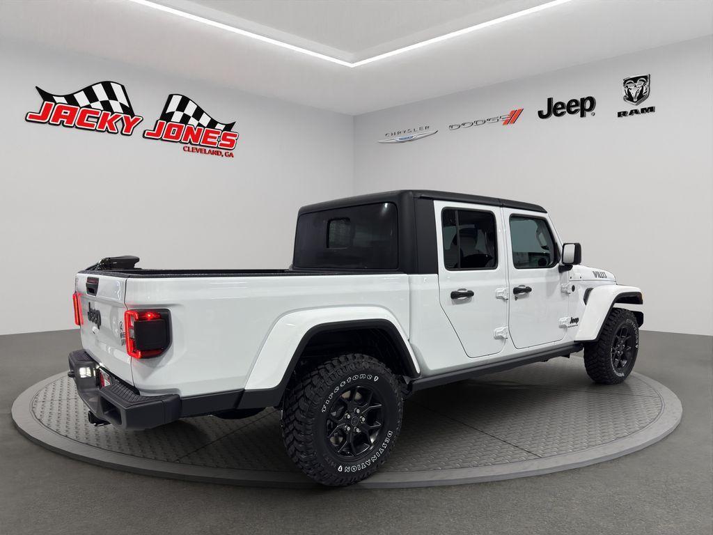 new 2025 Jeep Gladiator car, priced at $45,905