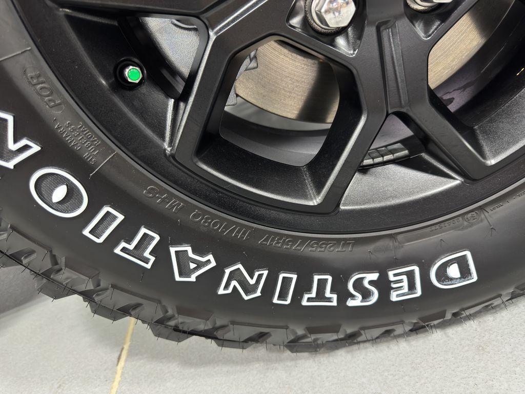 new 2025 Jeep Gladiator car, priced at $45,905